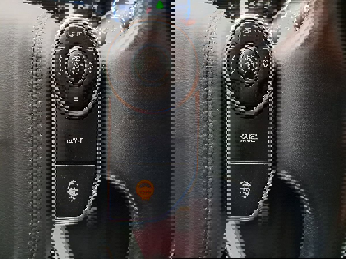 Used 2015 Land Rover Range Rover Long Wheelbase Autobiography image 18