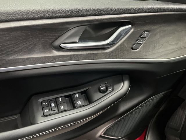 New 2025 Jeep Grand Cherokee L Limited w/ Black Appearance Package image 29