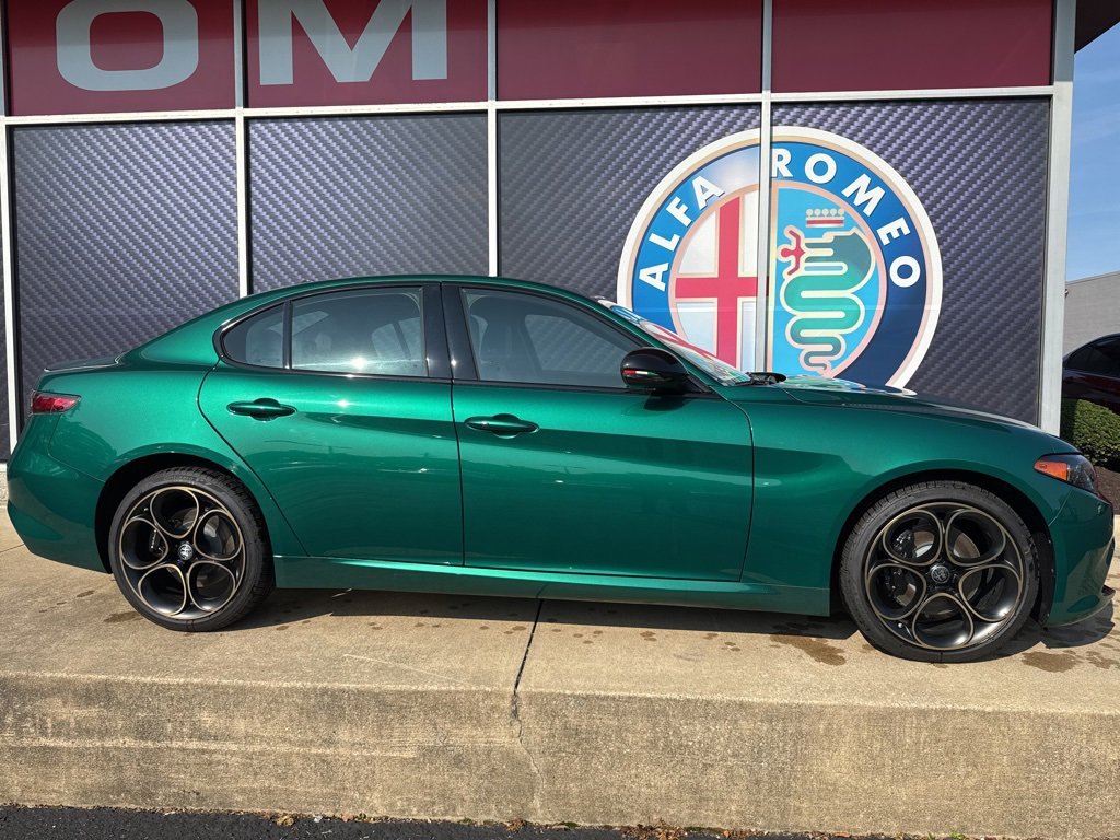 New 2025 Alfa Romeo Giulia AWD w/ Driving Assist Package image 2
