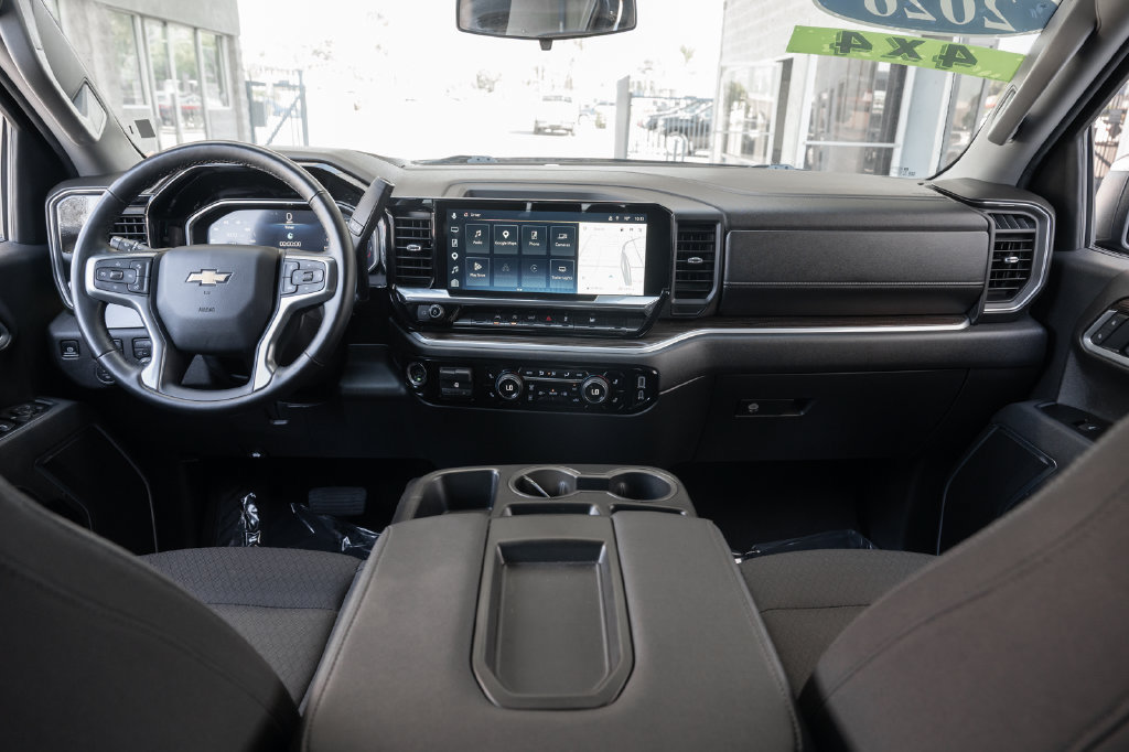 Used 2026 Chevrolet Silverado 1500 LT AWD/4WD image 23