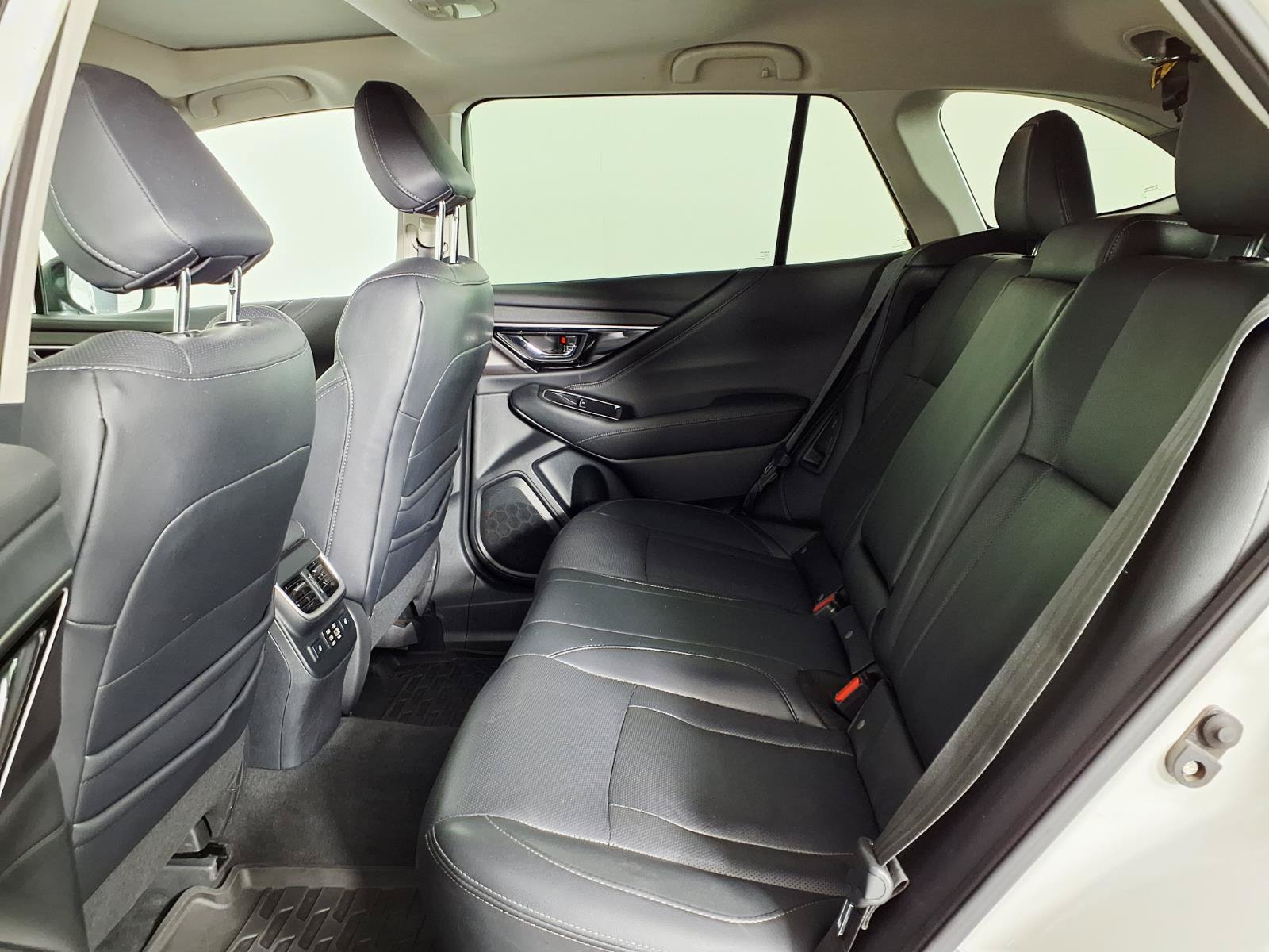 Used 2023 Subaru Outback Limited AWD/4WD image 13