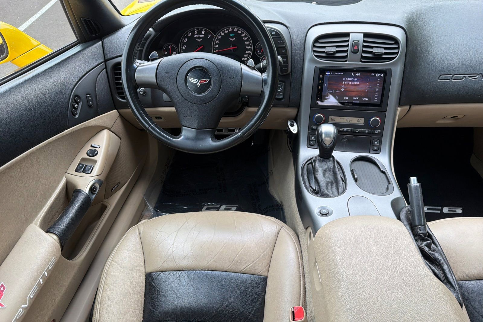 Used 2006 Chevrolet Corvette Coupe w/ Preferred Equipment Group RWD image 13