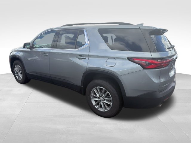 Used 2023 Chevrolet Traverse LT w/ Rear Camera Mirror Package AWD/4WD image 3