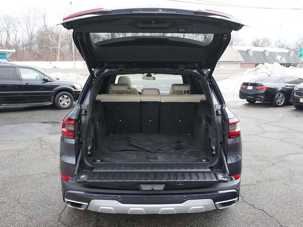 Used 2022 BMW X5 xDrive40i w/ Premium Package AWD/4WD image 23