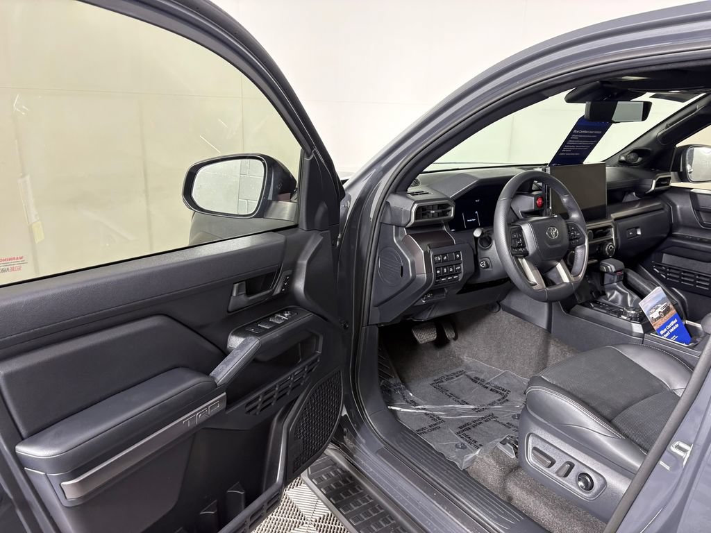 Used 2025 Toyota 4Runner TRD Off-Road Premium w/ Tow Technology Package AWD/4WD image 11