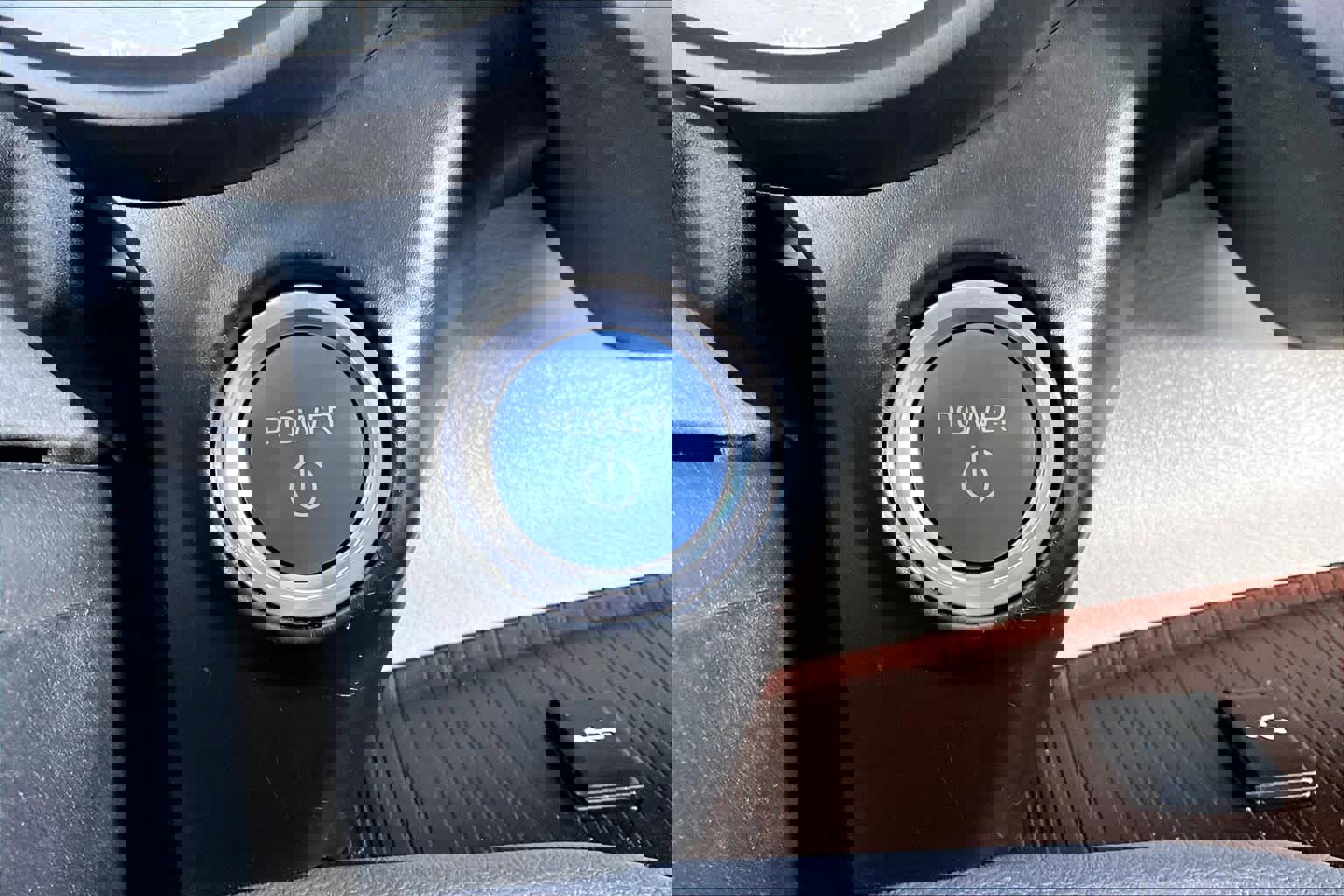 Certified 2024 Toyota Sienna LE image 33