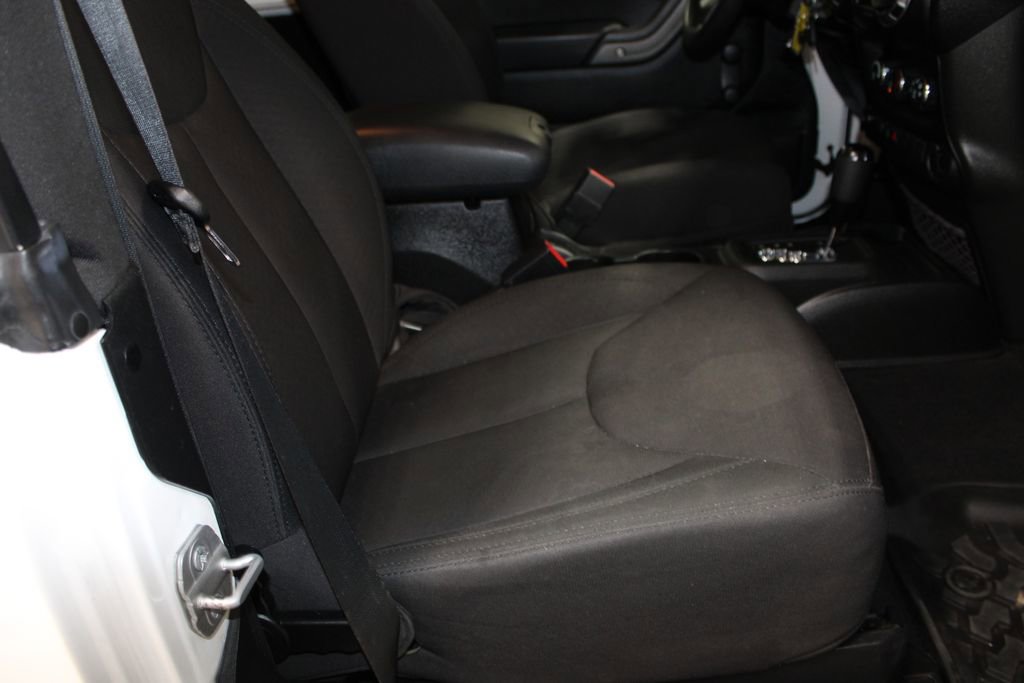 Used 2014 Jeep Wrangler Sport AWD/4WD image 30