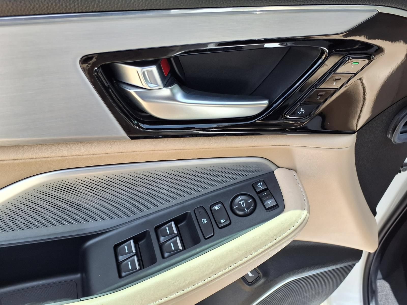 Used 2025 Acura MDX FWD w/ Technology Package image 22