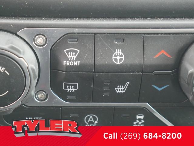 Certified 2022 Jeep Gladiator Mojave w/ Cold Weather Group image 33