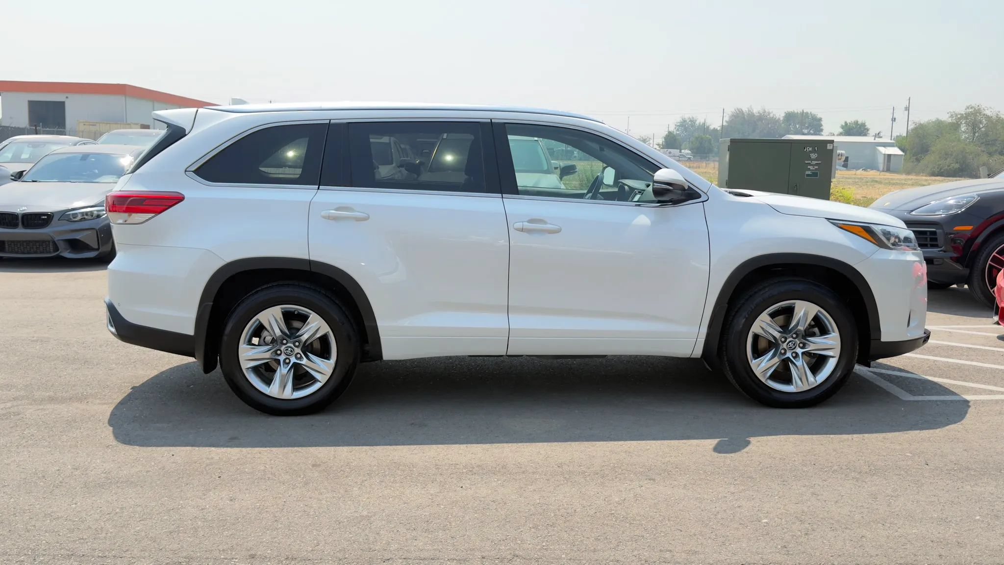 Used 2018 Toyota Highlander Limited AWD/4WD image 8