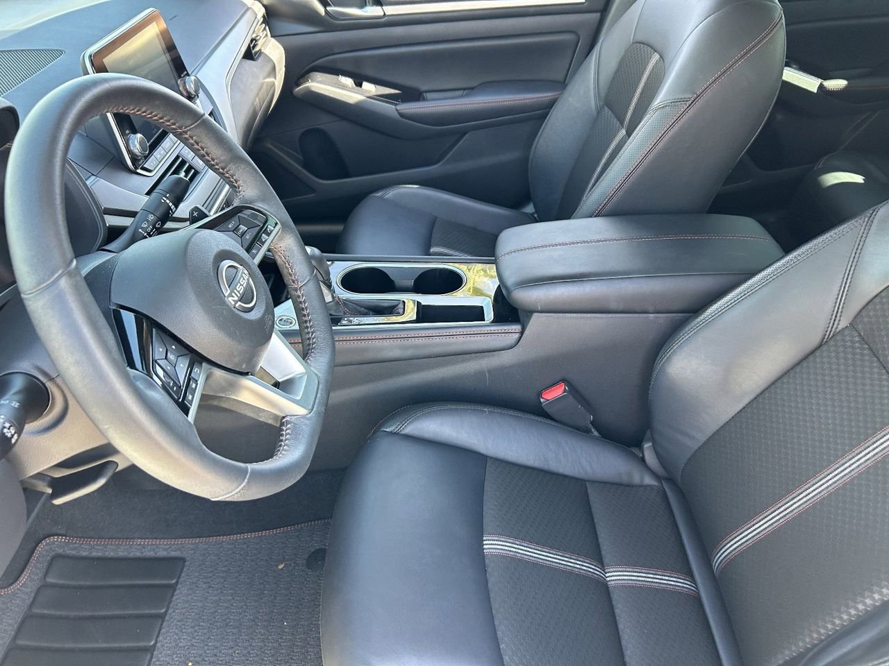 Used 2024 Nissan Altima 2.5 SR FWD image 26