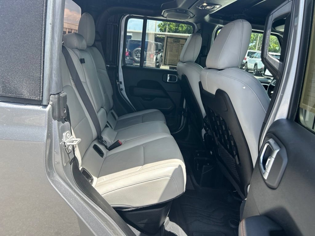 Used 2021 Jeep Gladiator Mojave w/ Dual Top Group AWD/4WD image 28