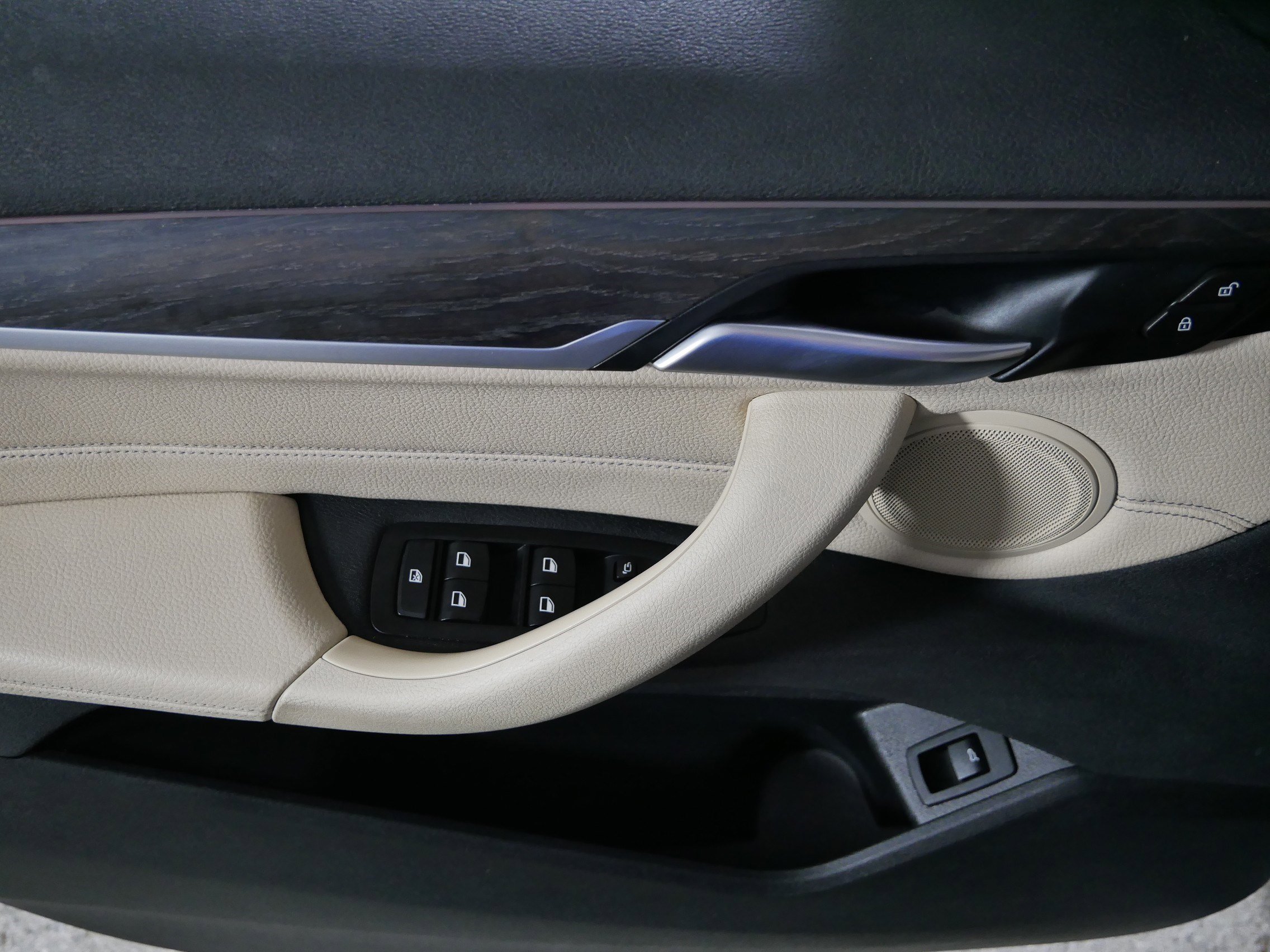 Used 2017 BMW X1 xDrive28i image 19