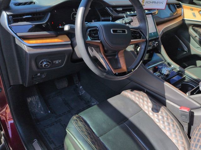 Used 2022 Jeep Grand Cherokee Summit AWD/4WD image 12