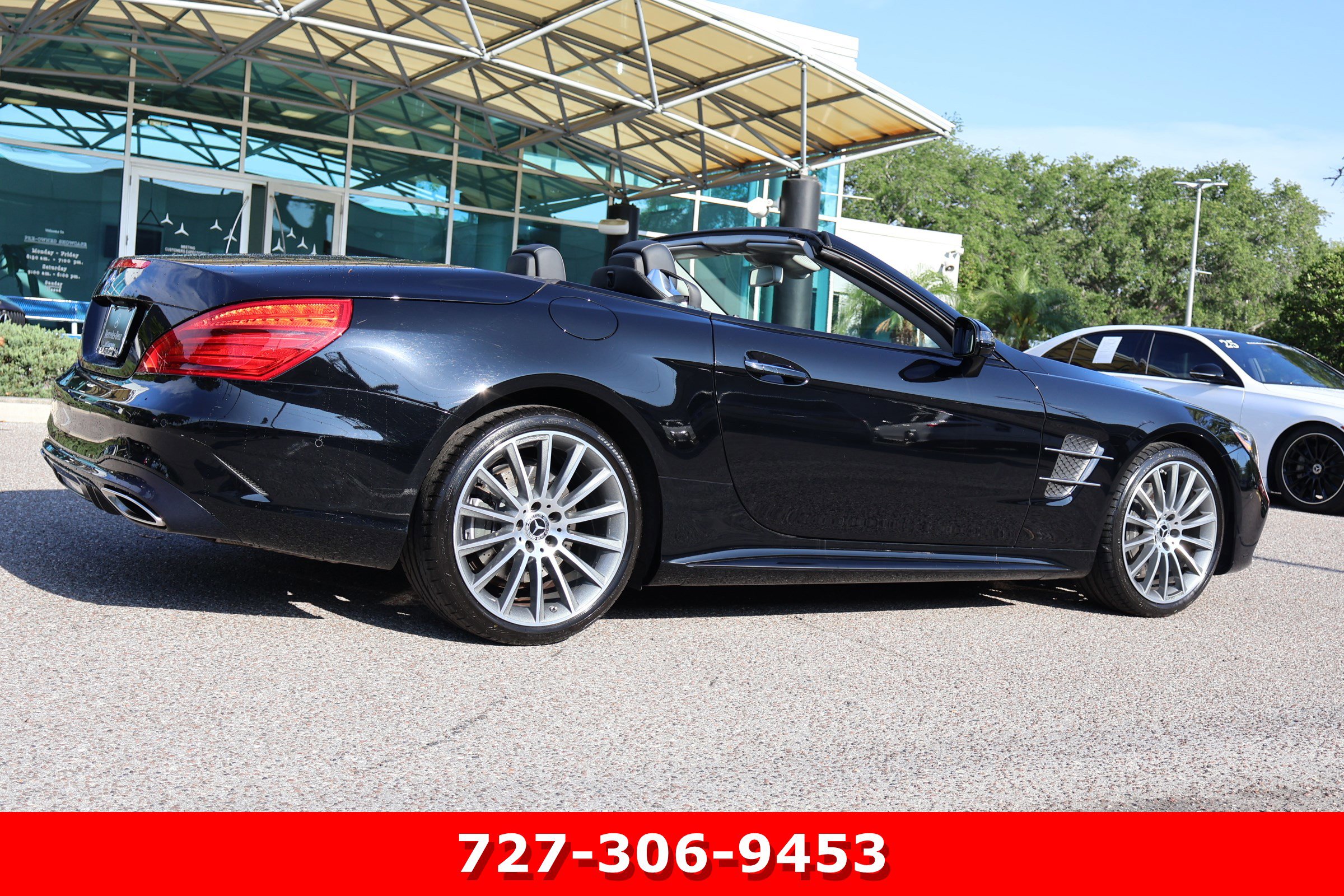 Used 2017 Mercedes-Benz SL 550 image 11