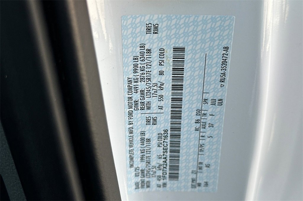 Used 2025 Ford F250 XL w/ XL Chrome Package image 28