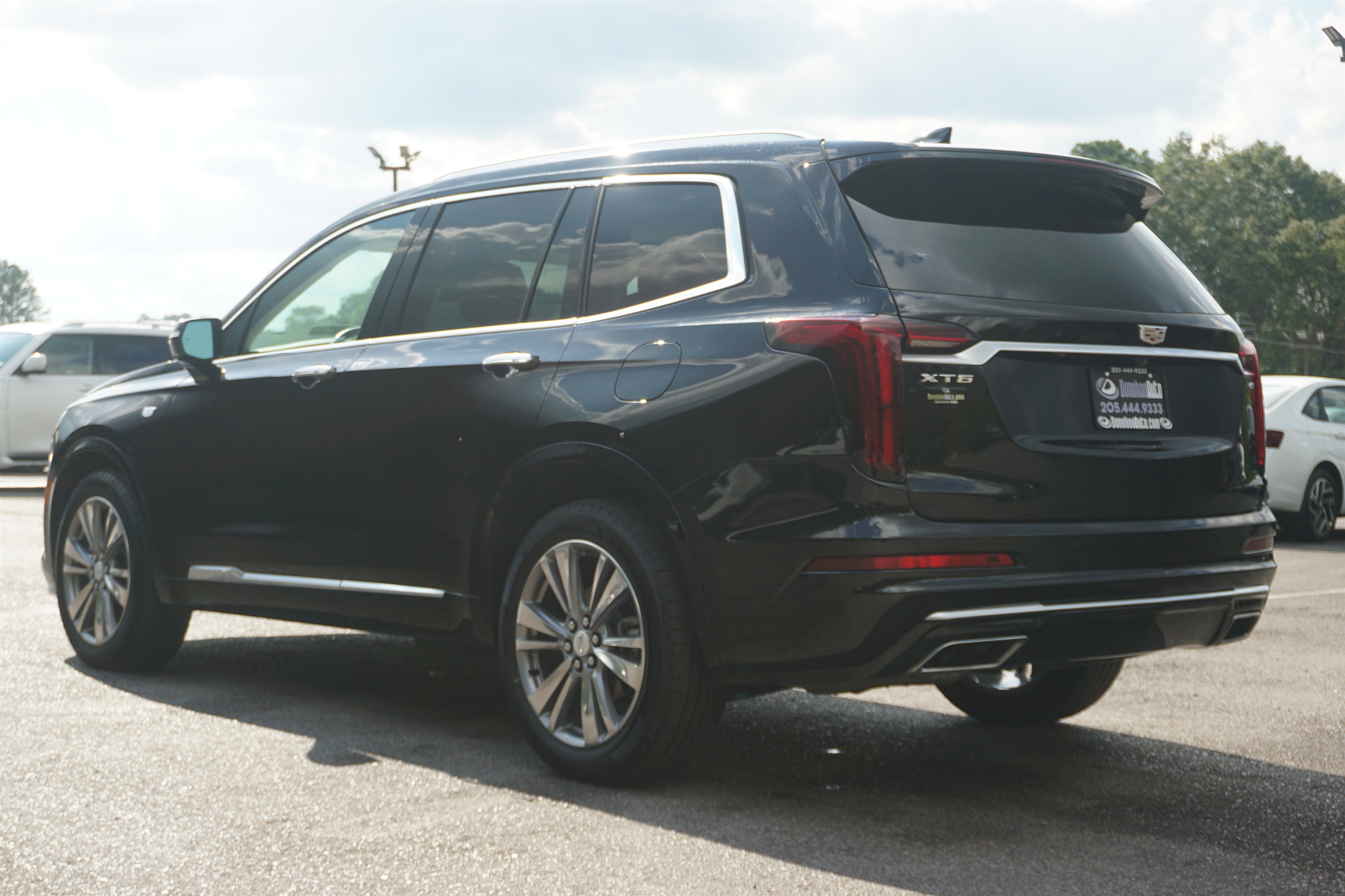 Used 2025 Cadillac XT6 Premium Luxury image 7