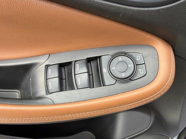 Used 2021 Buick Encore GX Essence w/ Experience Buick Package FWD image 13