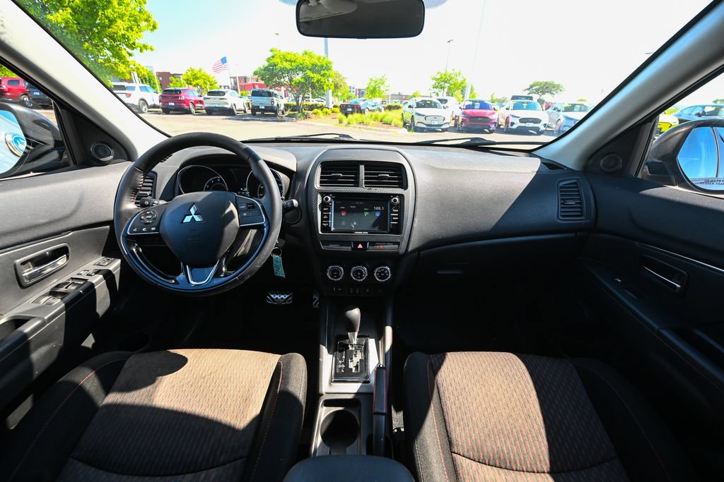 Used 2018 Mitsubishi Outlander Sport LE FWD image 31