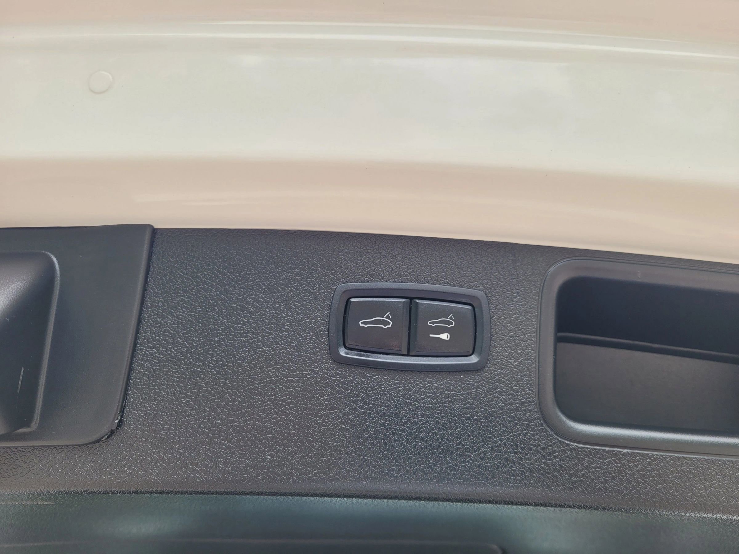 Used 2015 Porsche Macan S image 15