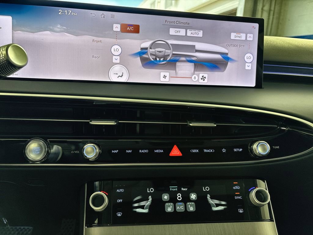 New 2026 Genesis GV70 2.5T Select AWD/4WD image 17