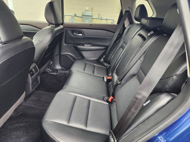 Used 2023 Nissan Rogue SV w/ SV Premium B Package image 19