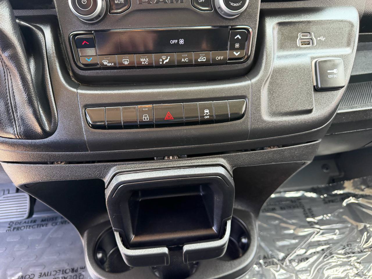 Used 2024 RAM ProMaster 2500 w/ Convenience Group FWD image 23