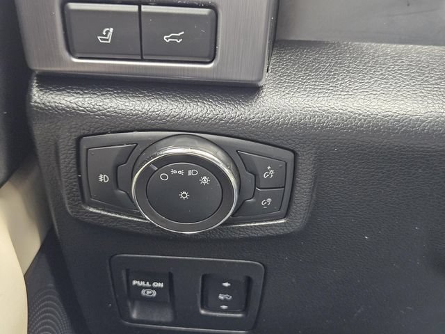 Used 2018 Ford Expedition Platinum RWD image 34