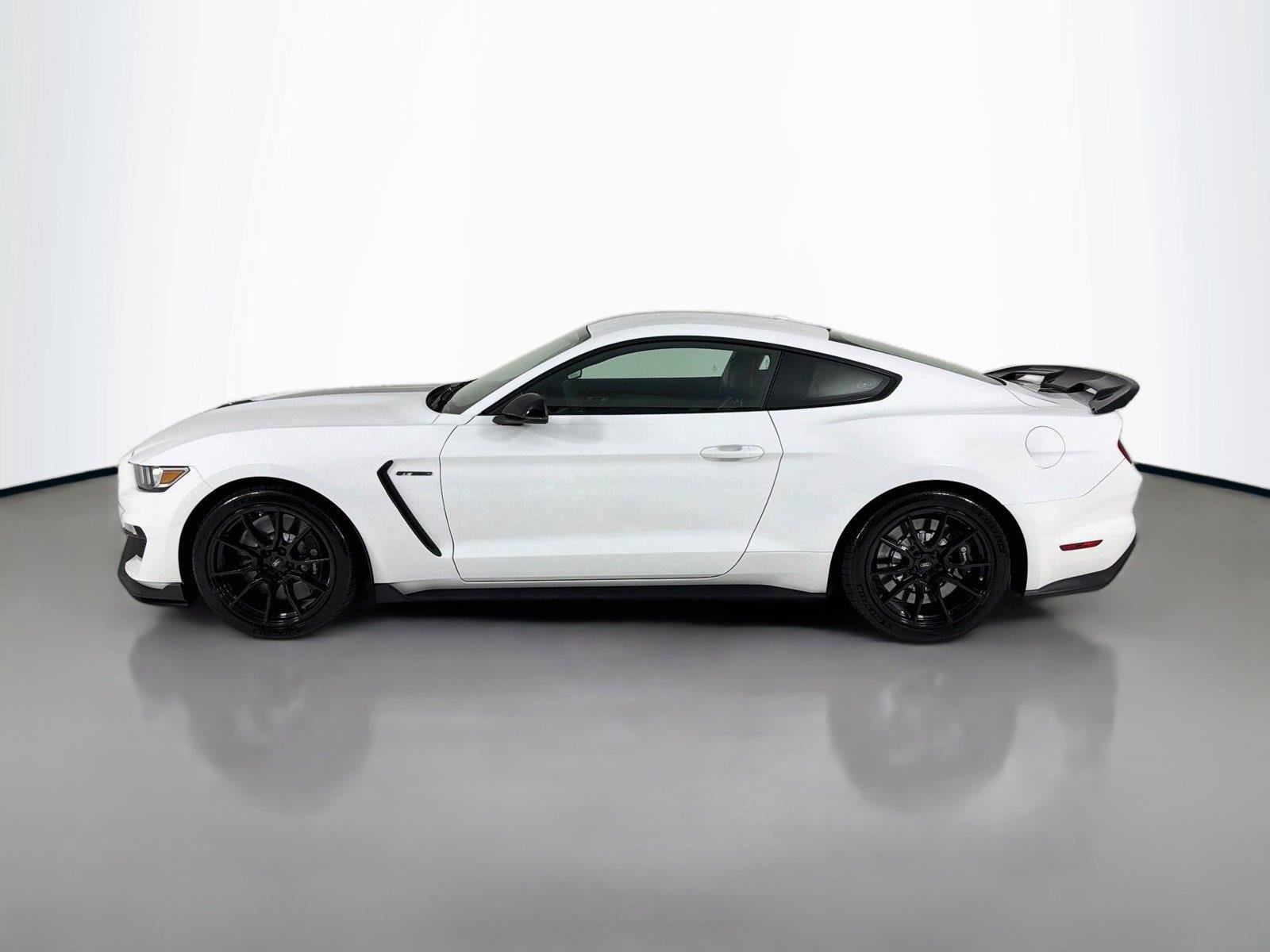 Used 2019 Ford Mustang Shelby GT350 w/ Technology Package RWD image 2