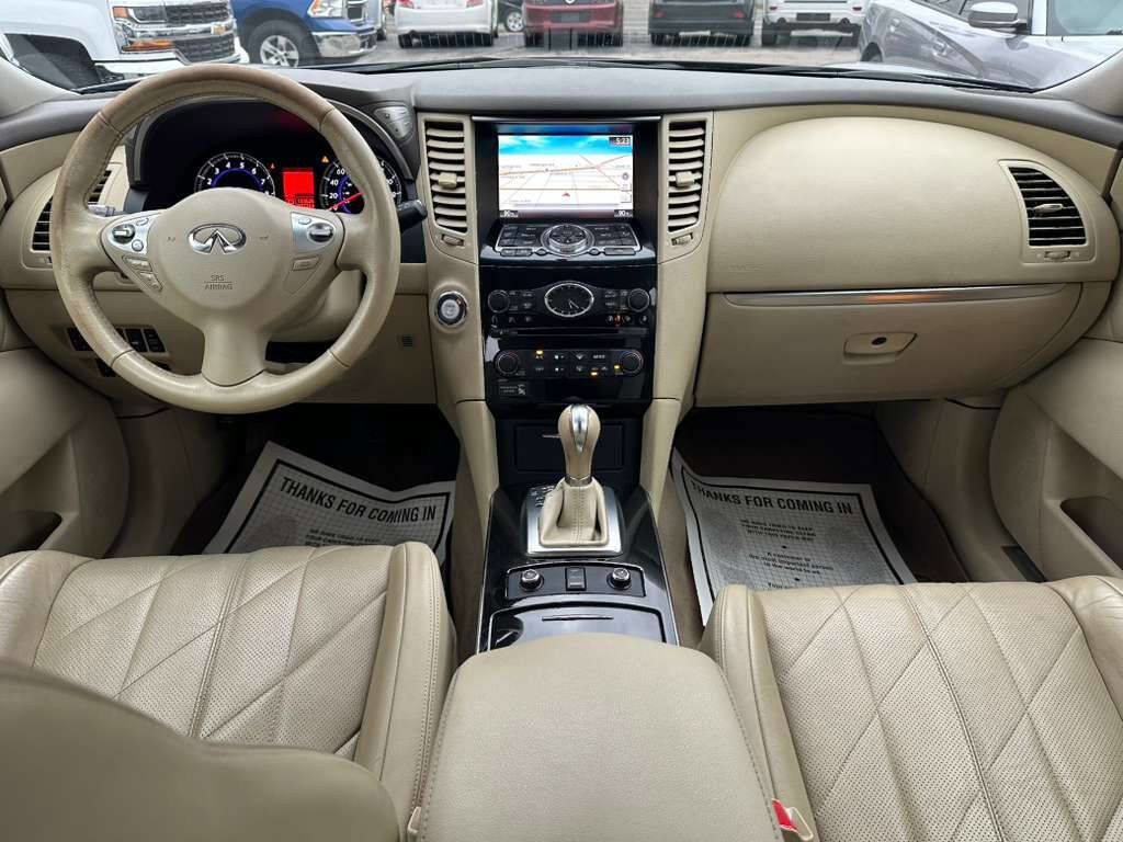 Used 2011 INFINITI FX35 2WD w/ Premium Pkg image 15