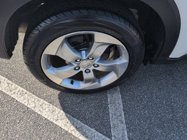 Used 2017 Honda HR-V LX image 11