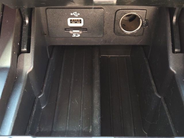 Used 2016 Ford Explorer Limited image 39