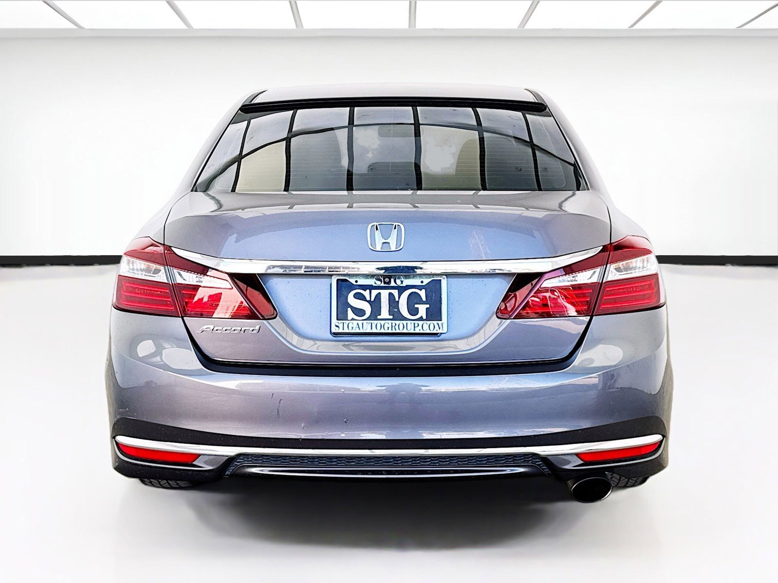Used 2017 Honda Accord LX image 5