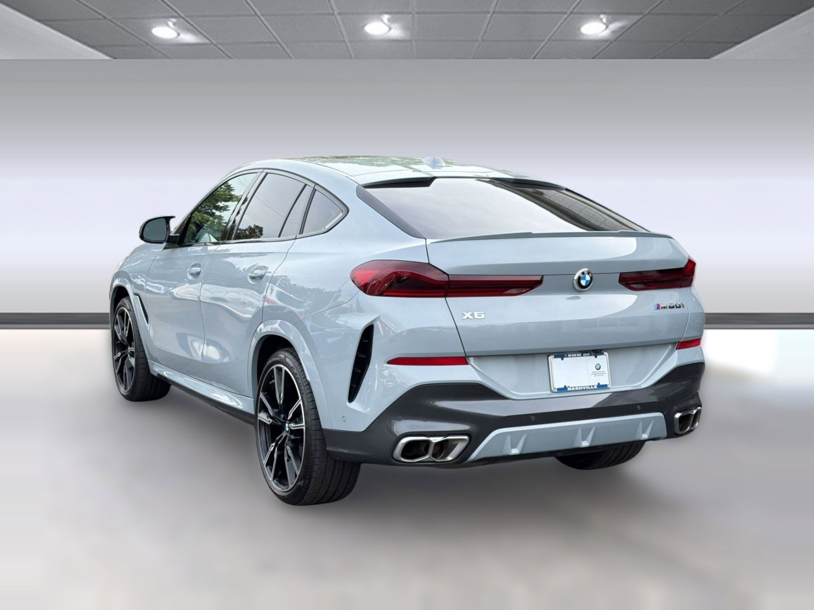 Used 2026 BMW X6 M60i AWD/4WD image 3