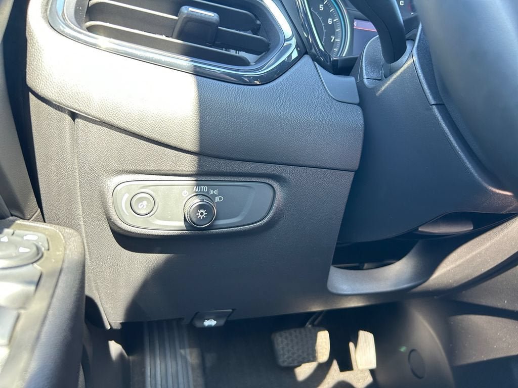 Used 2024 Chevrolet Equinox RS w/ RS Leather Package AWD/4WD image 19