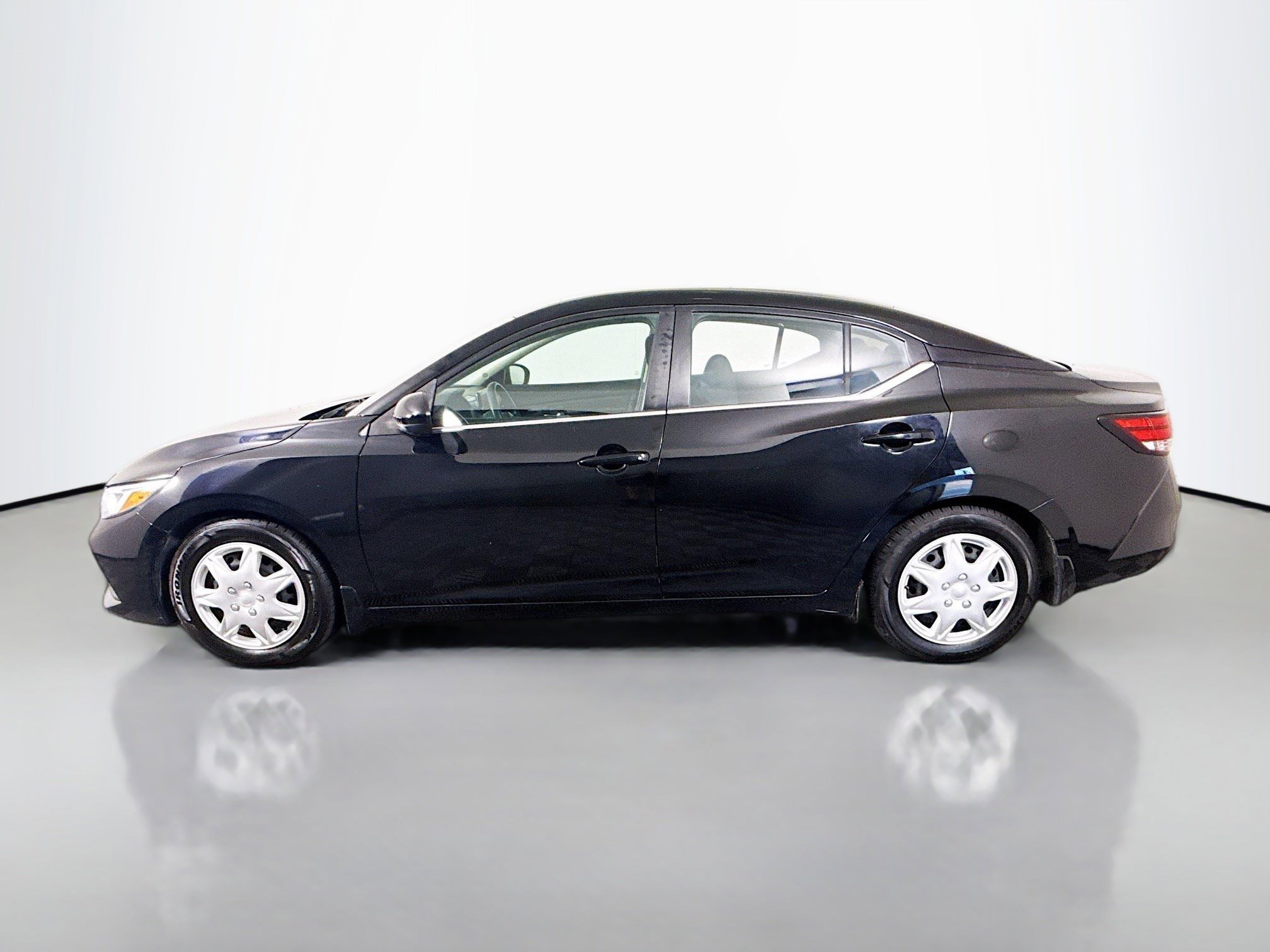 Used 2022 Nissan Sentra S image 6