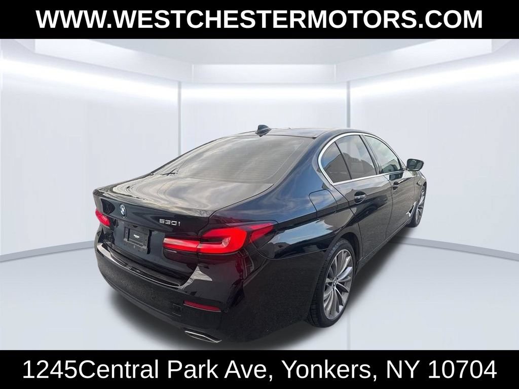 Used 2023 BMW 530i w/ Premium Package RWD image 4