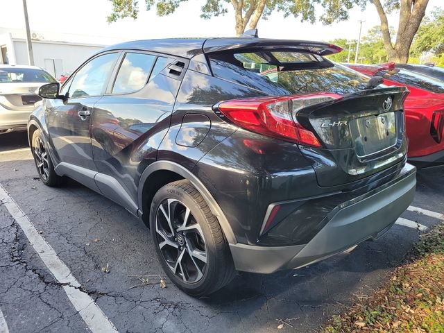 Used 2019 Toyota C-HR XLE FWD image 4