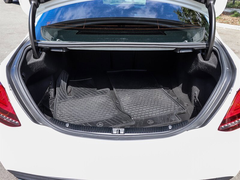 Used 2021 Mercedes-Benz C 300 Sedan image 35