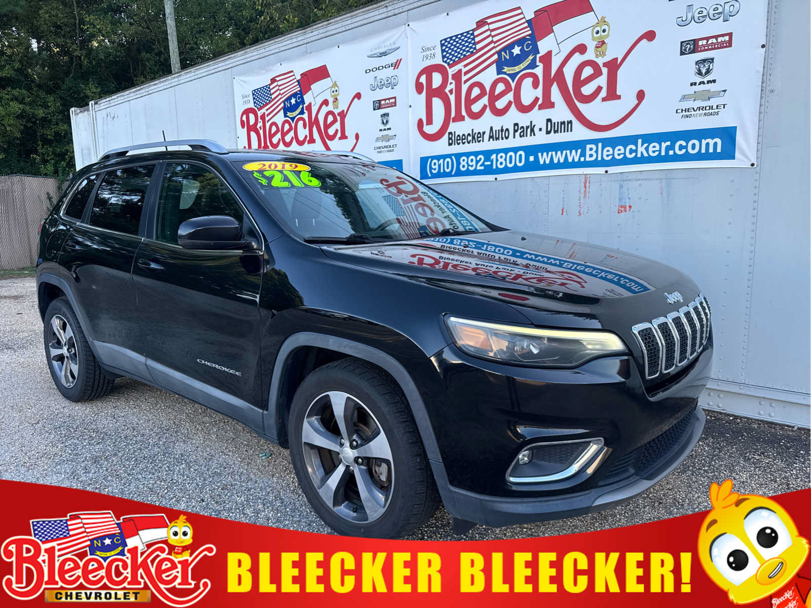 Used 2019 Jeep Cherokee Limited FWD image 1