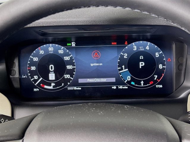 Used 2025 Land Rover Discovery Sport S image 13