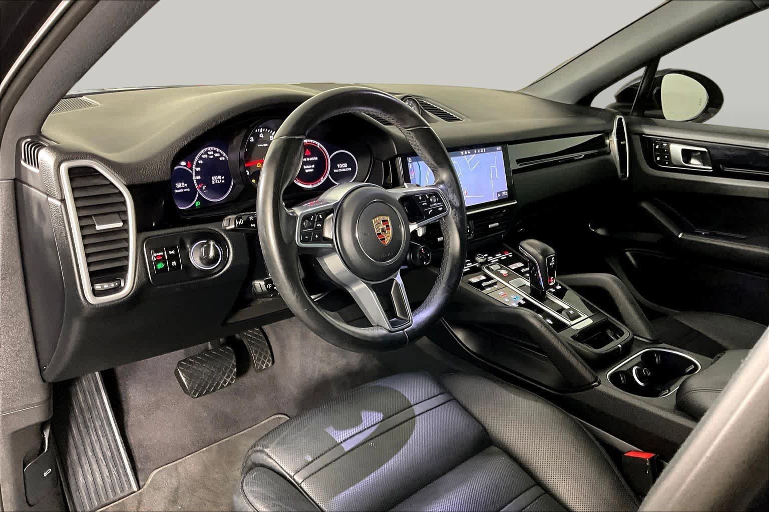 Used 2020 Porsche Cayenne AWD/4WD image 16