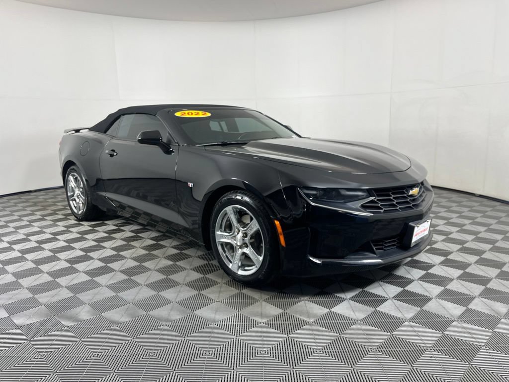 Used 2022 Chevrolet Camaro LT RWD image 13