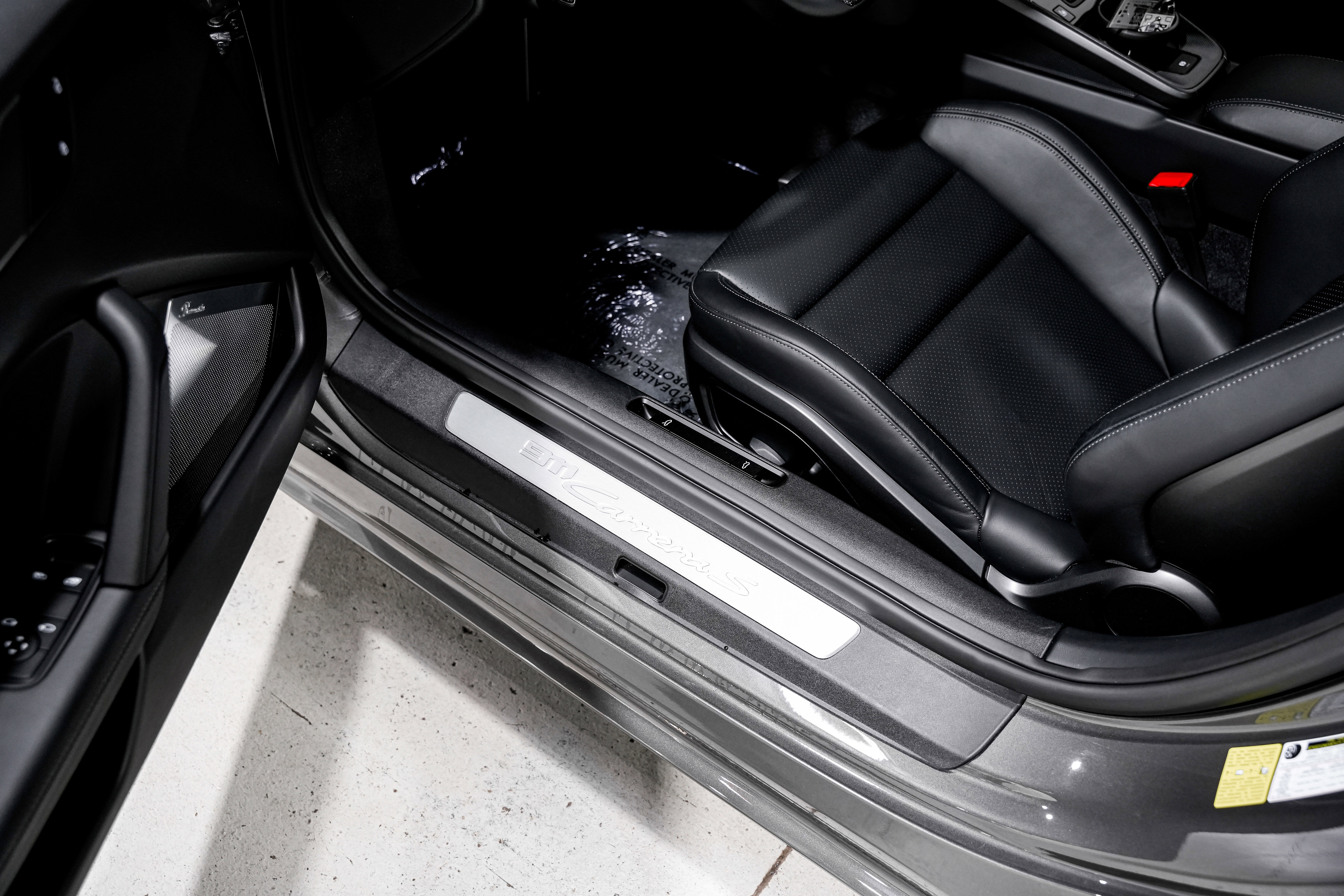 Used 2024 Porsche 911 Carrera S RWD image 25