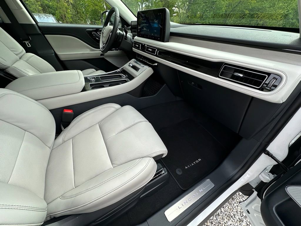 New 2026 Lincoln Aviator Reserve AWD/4WD image 21