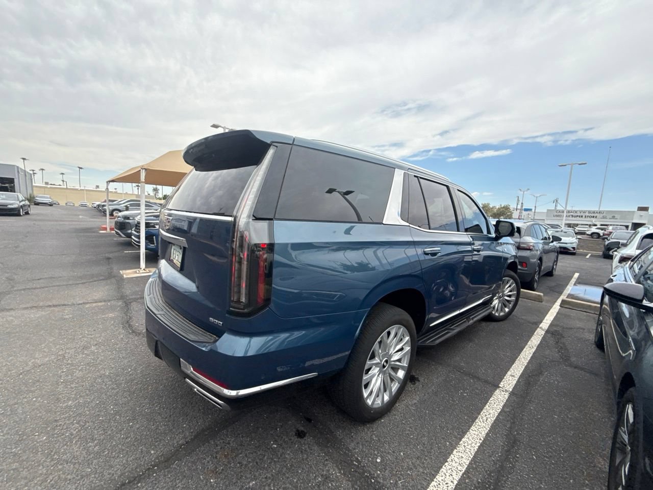 Used 2025 Cadillac Escalade Luxury AWD/4WD image 10
