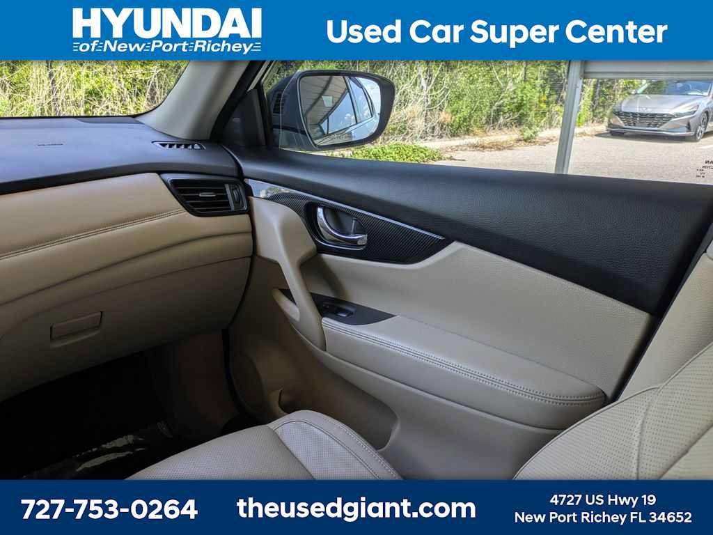 Used 2017 Nissan Rogue SL w/ SL Premium Package FWD image 20