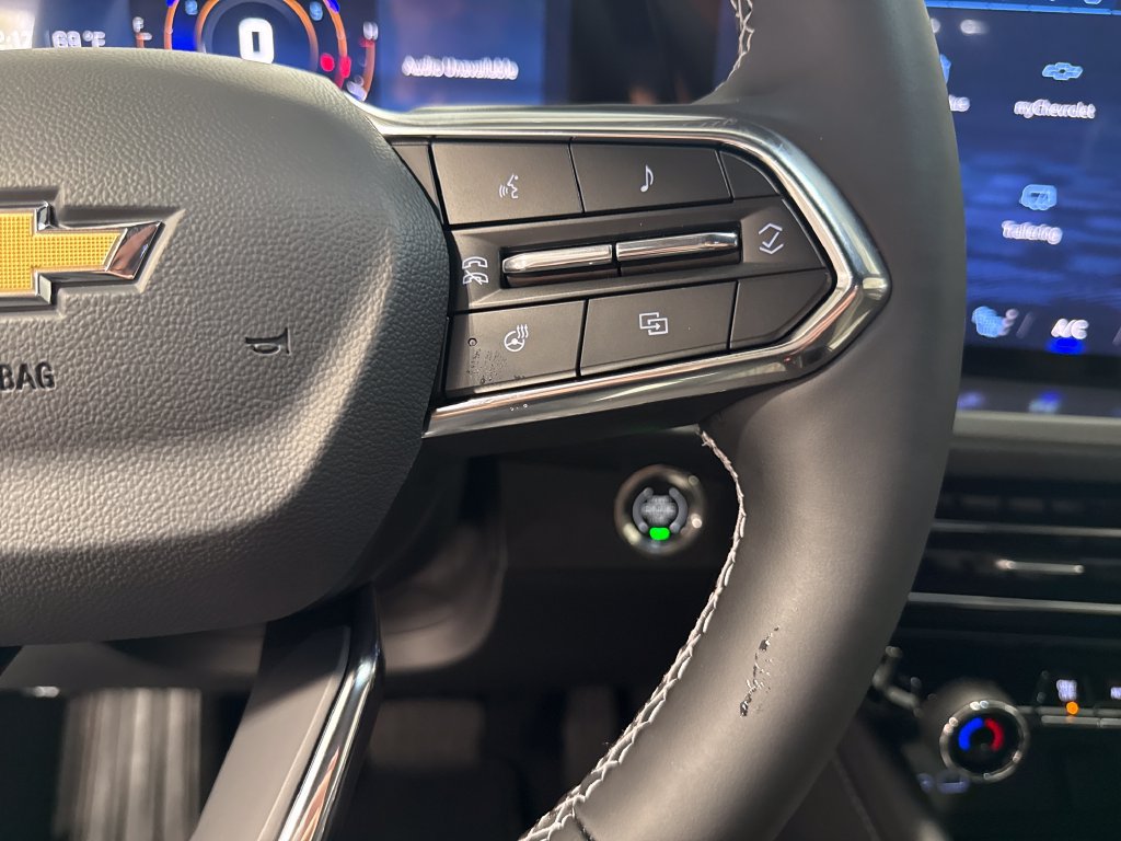 New 2027 Chevrolet Traverse LT AWD/4WD image 4