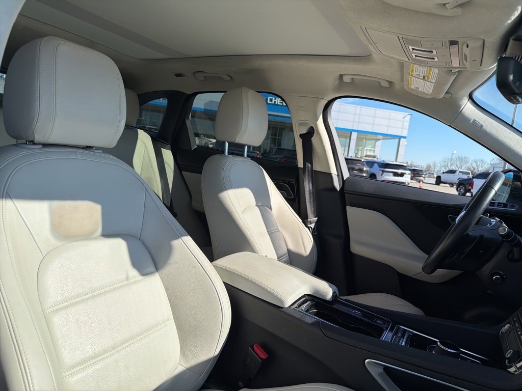 Used 2020 Jaguar F-PACE Prestige image 5