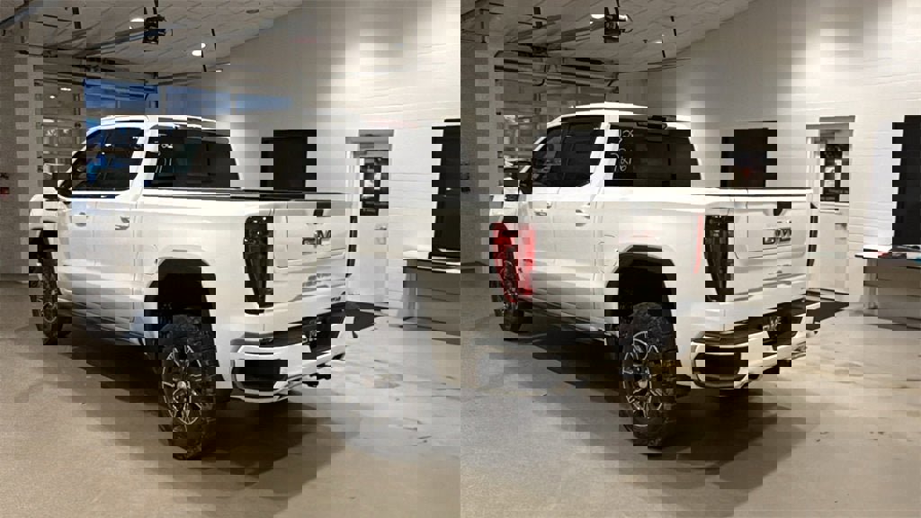 New 2026 GMC Sierra 1500 AT4 w/ AT4 Premium Package image 5